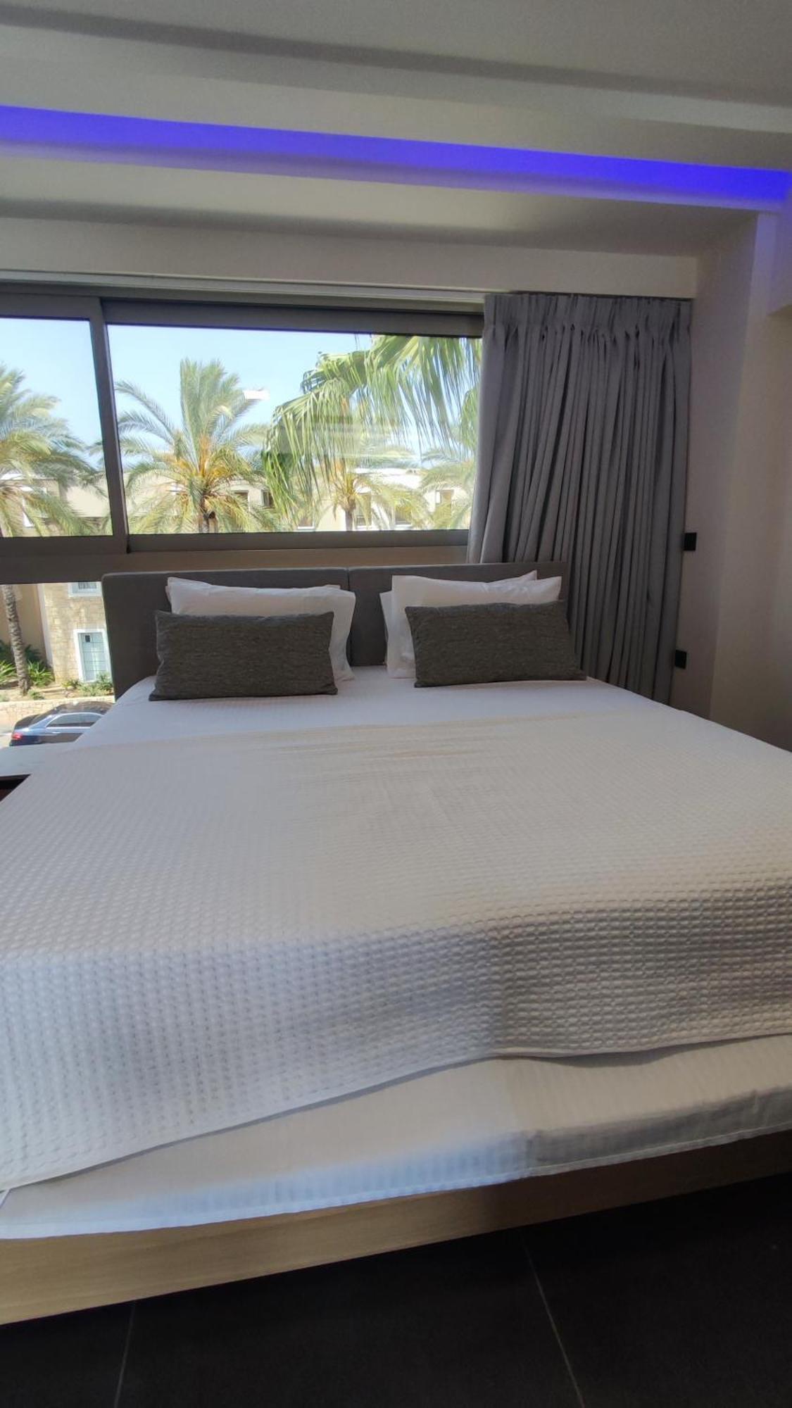 Summertime Signature Suites Agia Marina Zewnętrze zdjęcie