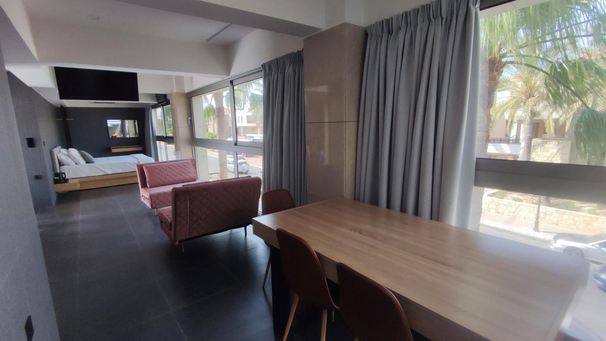 Summertime Signature Suites Agia Marina Zewnętrze zdjęcie